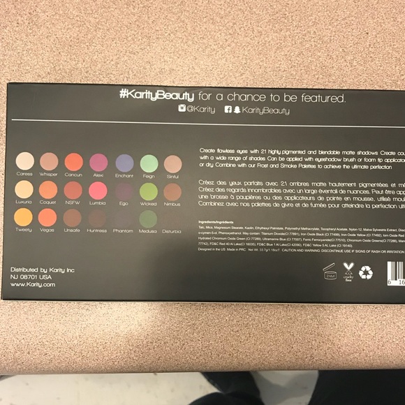 Karity eyeshadow palette - Picture 2 of 3